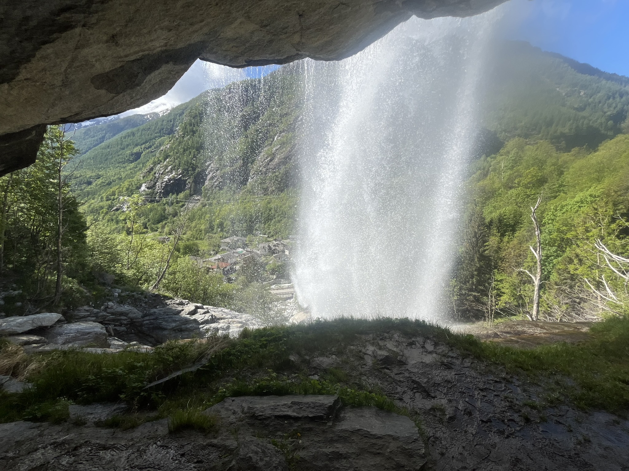 La goccia che scava la roccia – Anello del Rifugio Noaschetta
